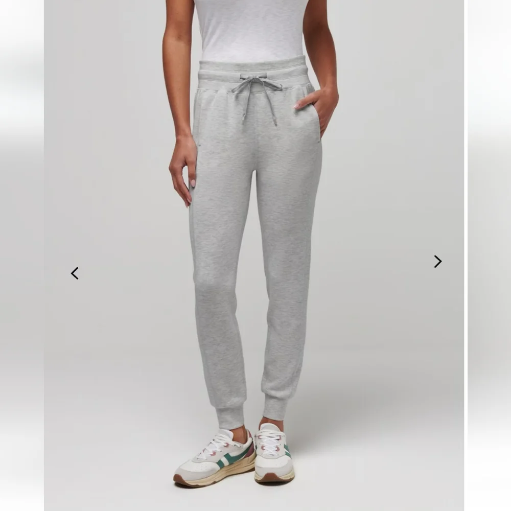 Travis Mathew Women's Skyloft Tie Jogger size Medium - Picture 5 of 8